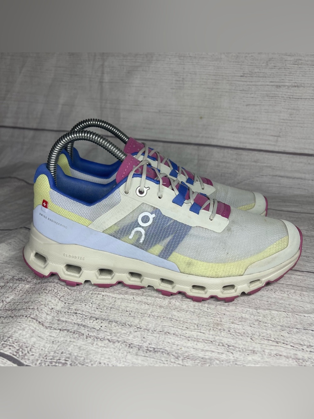 On Cloudvista Women's 7.5 Heather Rhubarb Running Shoes